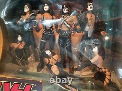 KISS LOVE GUN Deluxe Box Edition Super Stage Figures McFarlane Toys New