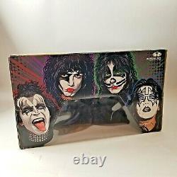 KISS Love Gun Deluxe Boxed Edition Super Stage Figures 2004 McFarlane