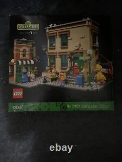 LEGO Ideas 123 Sesame Street (21324) 1367 Pieces