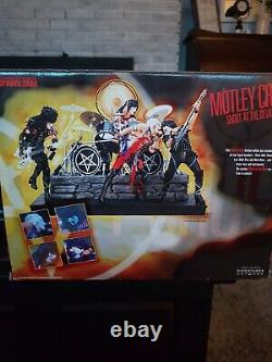 McFarlane Motley Crue Shout At The Devil Deluxe Box Set Figures &Stage Sealed K3