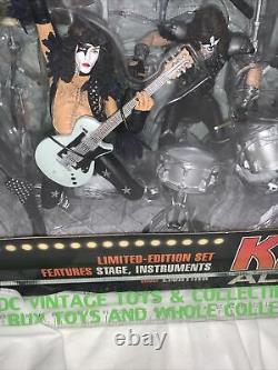 Mcfarlane Toys Kiss Alive Deluxe Box Set Super Stage. Limited Edition