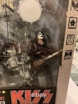 New 2002 McFarlane KISS Alive Limited Edition Stage Box Set
