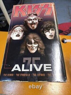 New In Box McFarlane Toys KISS ALIVE Deluxe Boxed Stage Set Action Figures 2002