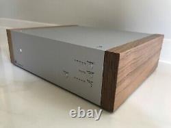 Pro-Ject Phono Box DS2 silver/walnut phono stage MM + MC, as new