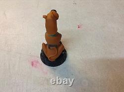 Scooby Doo Stage Fright Statue Bobblehead On Pedestal With Box Clear Channel TB1